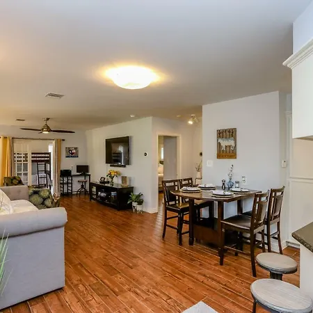 The Texas Bluebonnet - Metro Houston Luxury Home